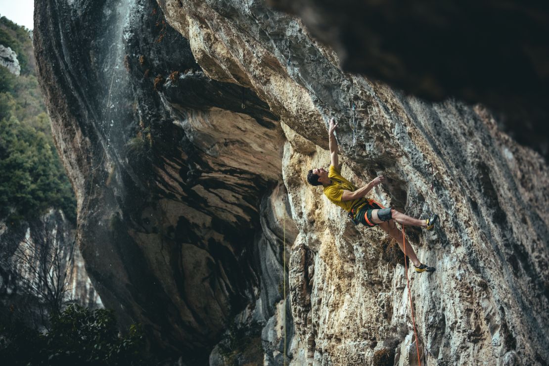 Petr Chodura, Deverse in Gorges du Loup, Francie, 240210163224